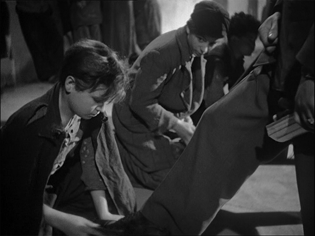 Still from Shoeshine – Sciuscià (Vittorio De Sica – 1946)